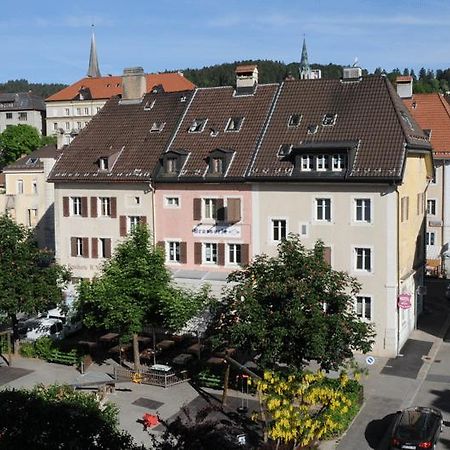 Chez Gilles Hotel Resto Bar Sa La Chaux De Fonds Zewnętrze zdjęcie